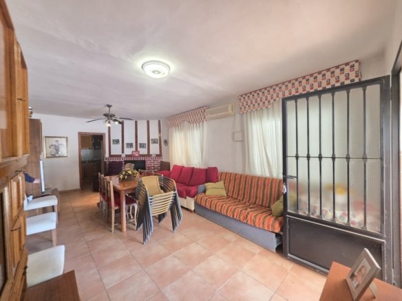 3 Bedroom 1 Bathroom Villa in Yecla - Caza De Casa