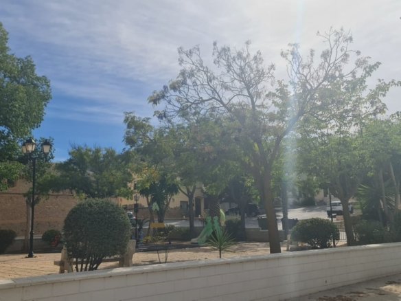 5 Bedroom 2 Bathroom Town House in Pinoso - Caza De Casa
