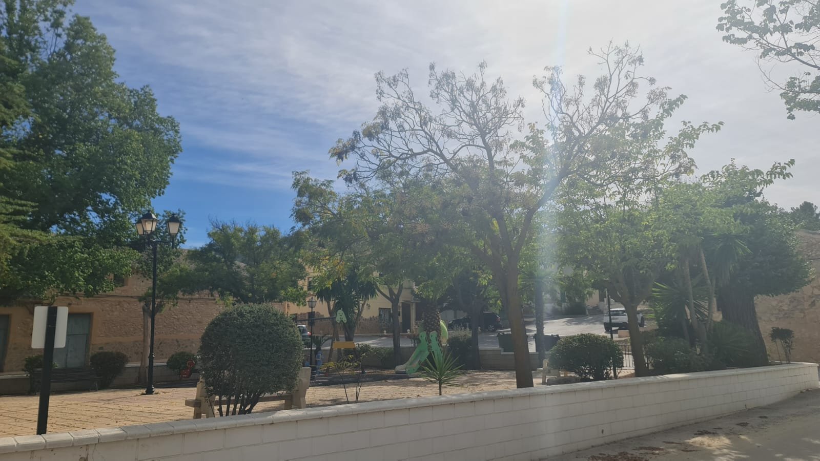5 Bedroom 2 Bathroom Town House in Pinoso - Caza De Casa