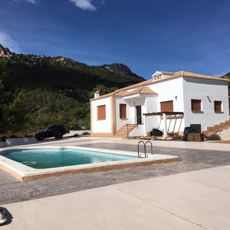 5 Bedroom 3 Bathroom Villa in Castalla - Caza De Casa
