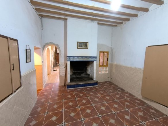 6 Bed 2 Bath Country House in La Zarza - Caza De Casa