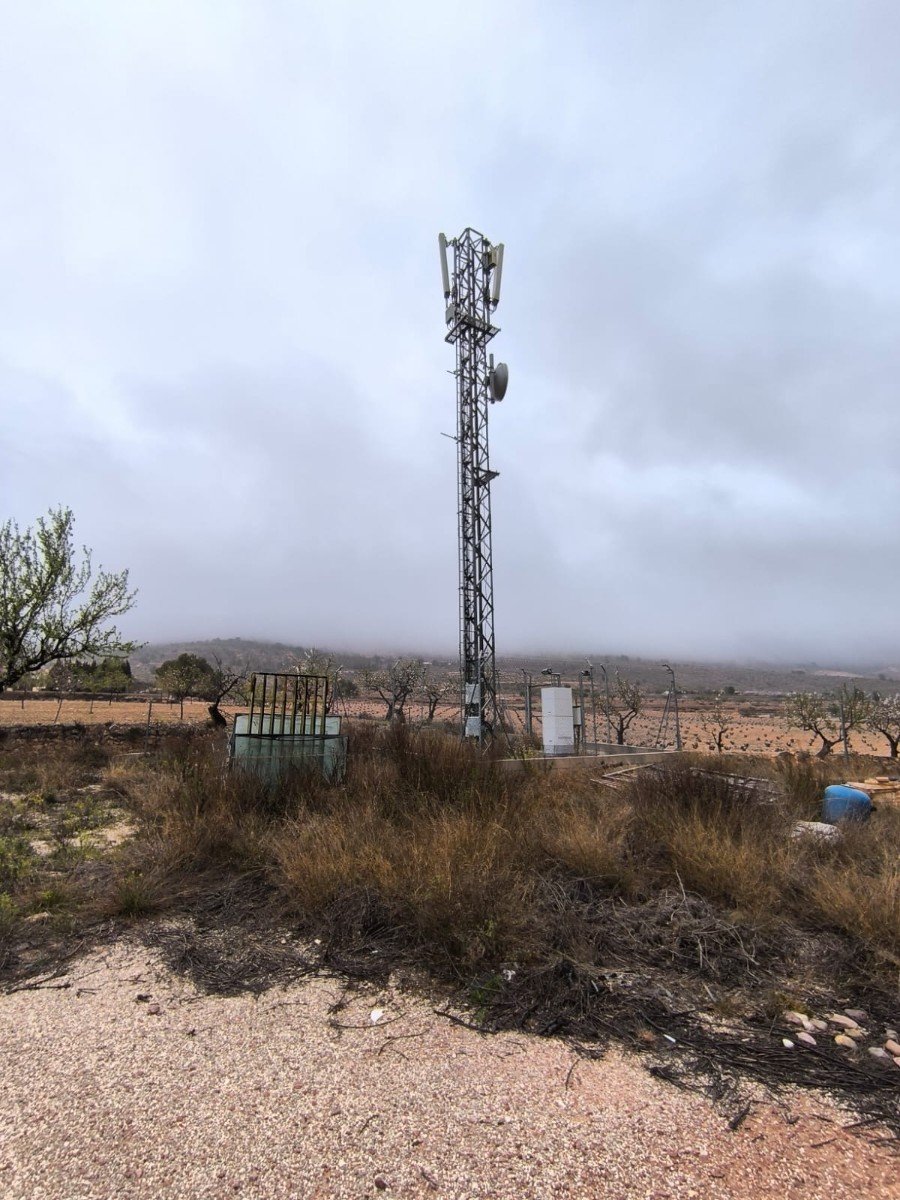 3 Bedroom 1 Bathroom Commercial in Algayat - Caza De Casa