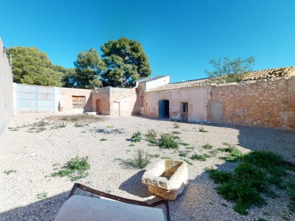 2 Bedroom Country House in Torre Del Rico - Caza De Casa