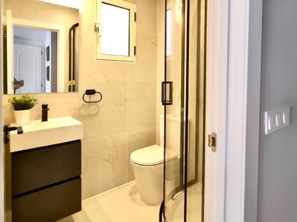 3 Bed 2 Bath Town House in Los Altos - Caza De Casa