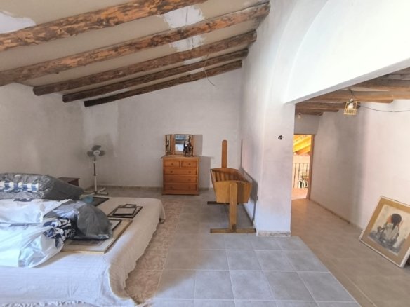 4 Bedroom 2 Bathroom Villa in Chinorlet - Caza De Casa