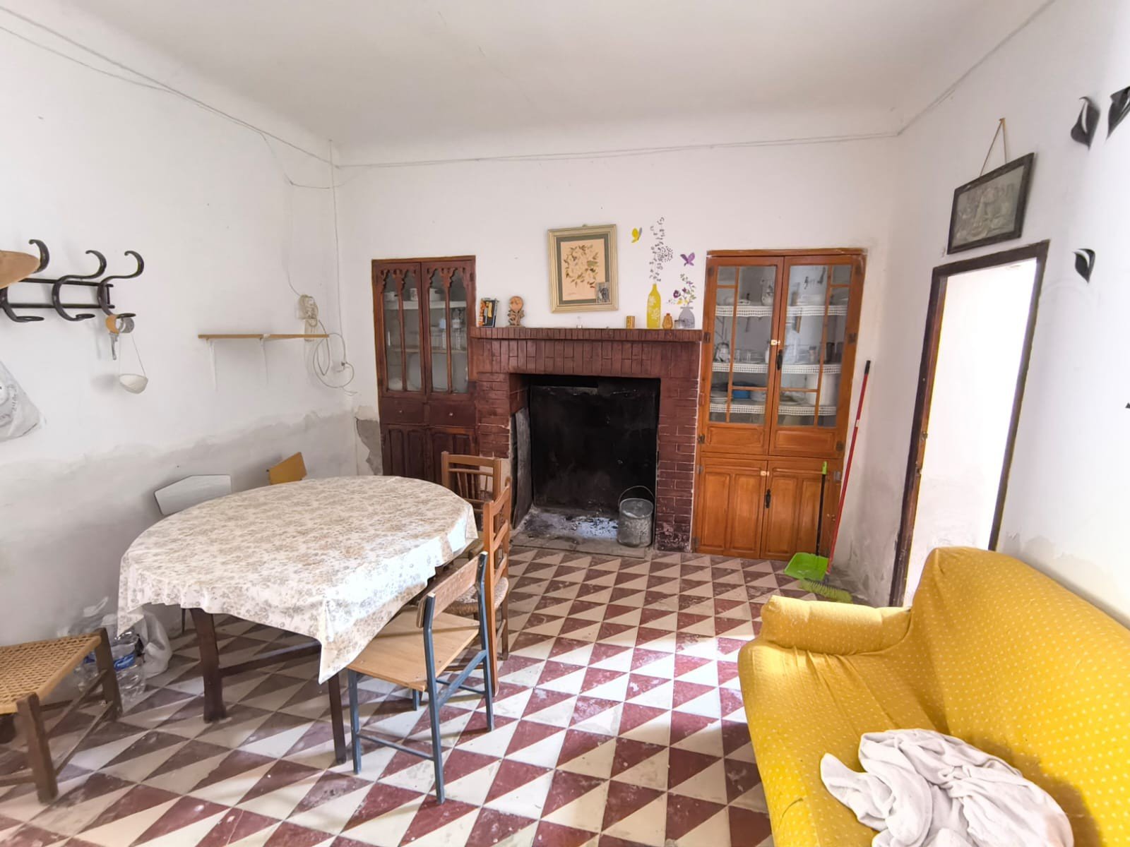 6 Bed 2 Bath Country House in Jumilla - Caza De Casa