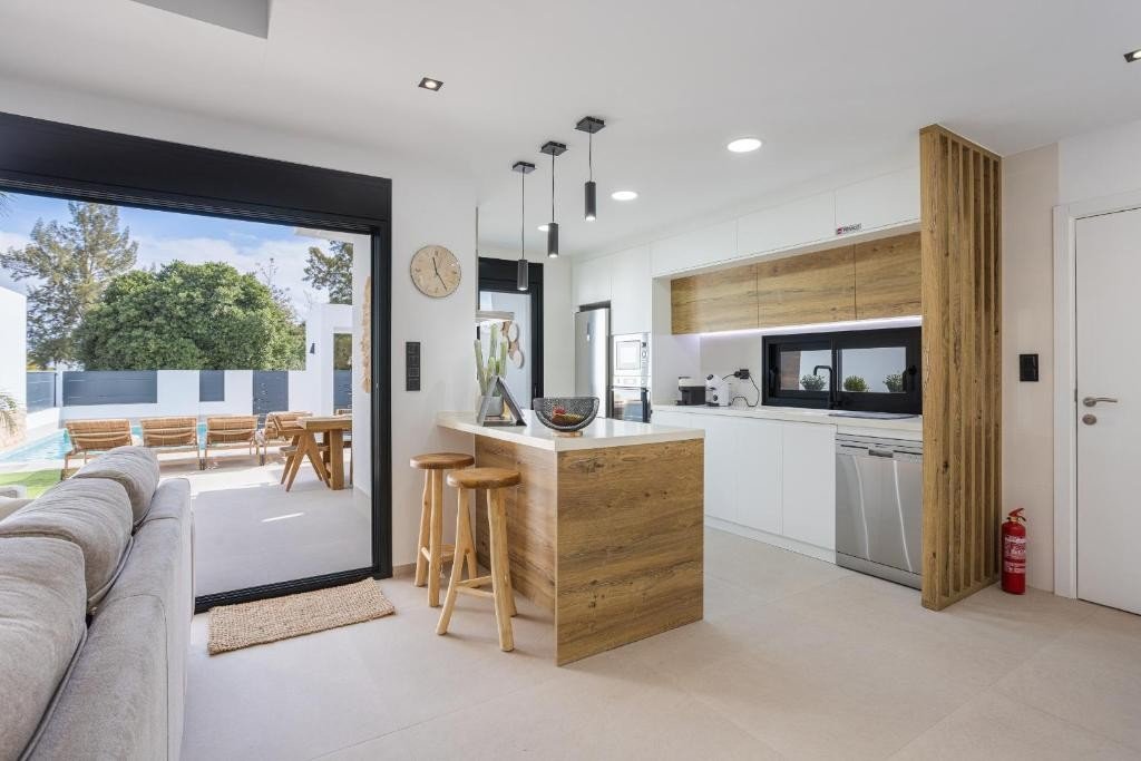 3 Bedroom 2 Bathroom Villa in Dolores - Caza De Casa