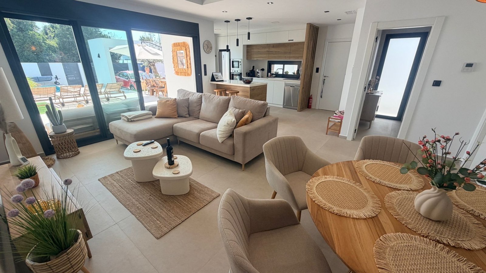 3 Bedroom 2 Bathroom Villa in Dolores - Caza De Casa