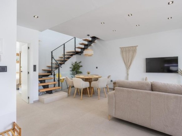 3 Bedroom 2 Bathroom Villa in Dolores - Caza De Casa