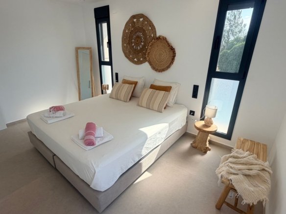 3 Bedroom 2 Bathroom Villa in Dolores - Caza De Casa