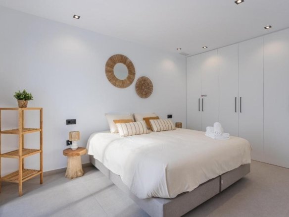 3 Bedroom 2 Bathroom Villa in Dolores - Caza De Casa