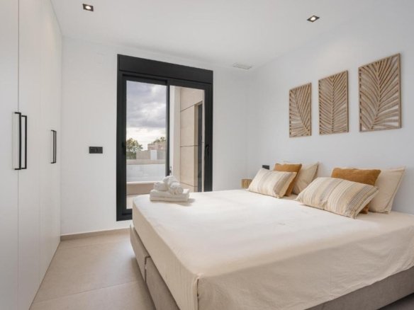 3 Bedroom 2 Bathroom Villa in Dolores - Caza De Casa