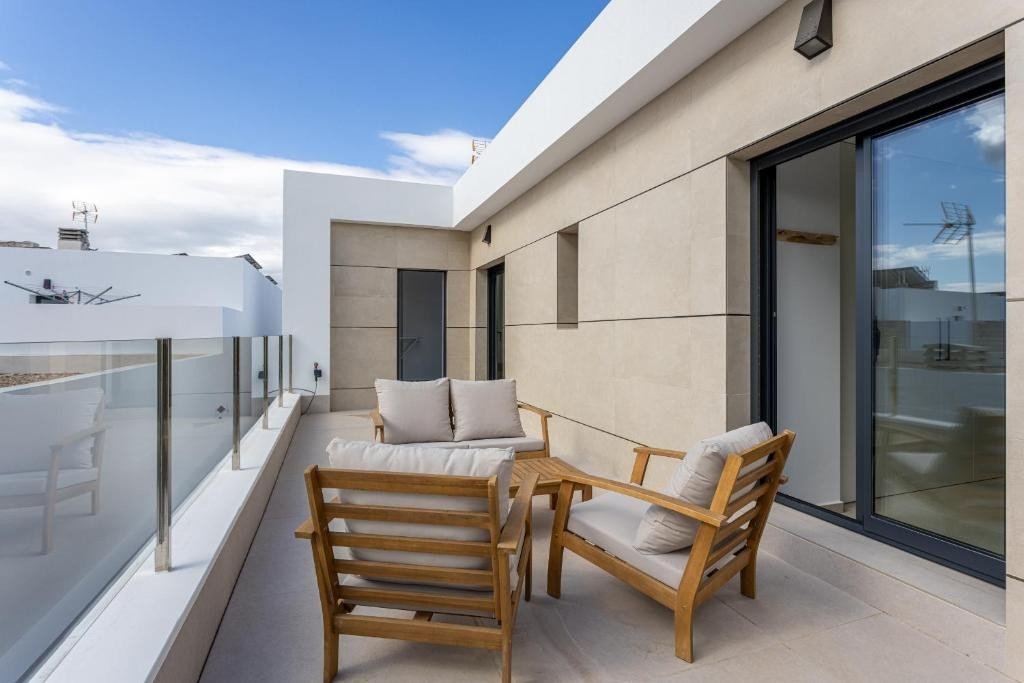3 Bedroom 2 Bathroom Villa in Dolores - Caza De Casa