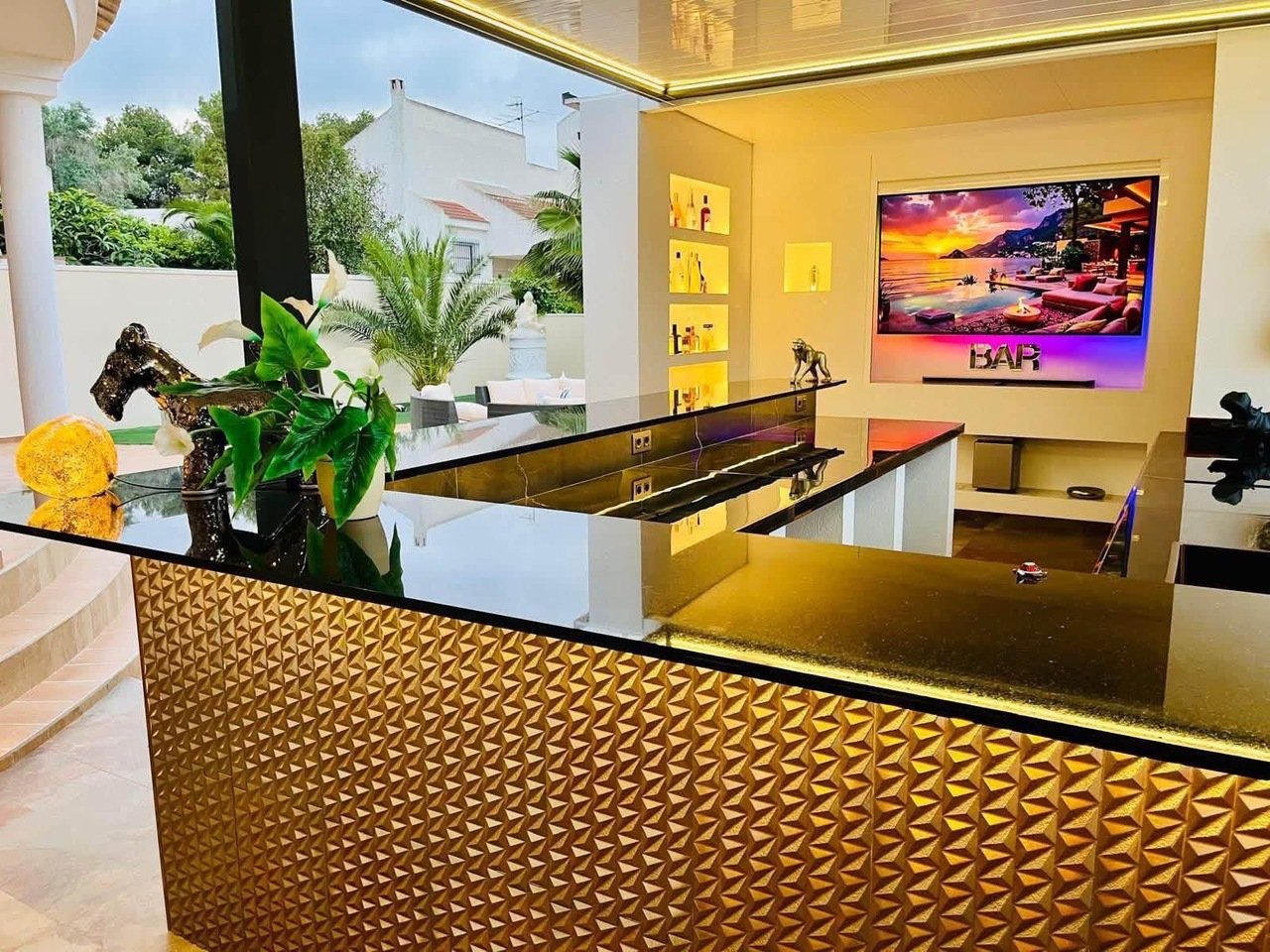d74be535-19c9-4ded-98ae-303a5a335cdd_xlarge 4 Bedroom 3 Bathroom Villa in San Miguel de Salinas - Caza De Casa