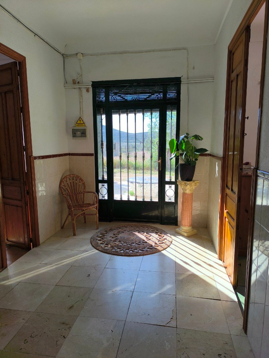 5 Bedroom 2 Bathroom Villa in Torre Del Rico - Caza De Casa