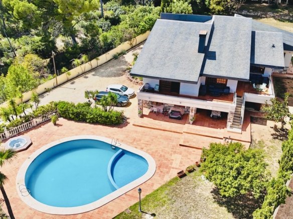 4 Bedroom 5 Bathroom Villa in la Nucia - Caza De Casa