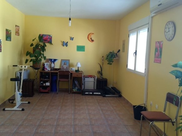 3 Bedroom 2 Bathroom Town House in Pinoso - Caza De Casa
