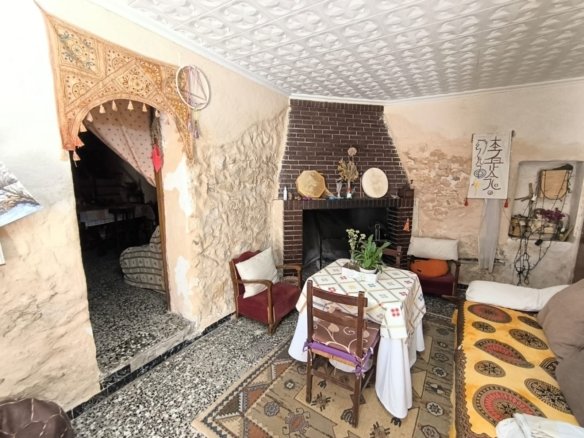 5 Bedroom 1 Bathroom Country House in Monóvar/Monóver - Caza De Casa