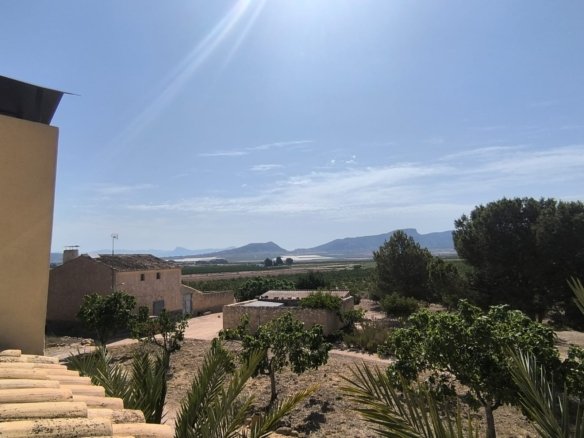 4 Bedroom 2 Bathroom Villa in Chinorlet - Caza De Casa