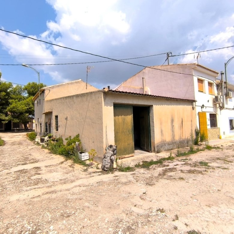5 Bed 1 Bath Country House in Monóvar/Monóver - Caza De Casa