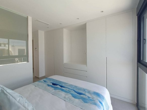 5 Bedroom 4 Bathroom Villa in Rojales - Caza De Casa