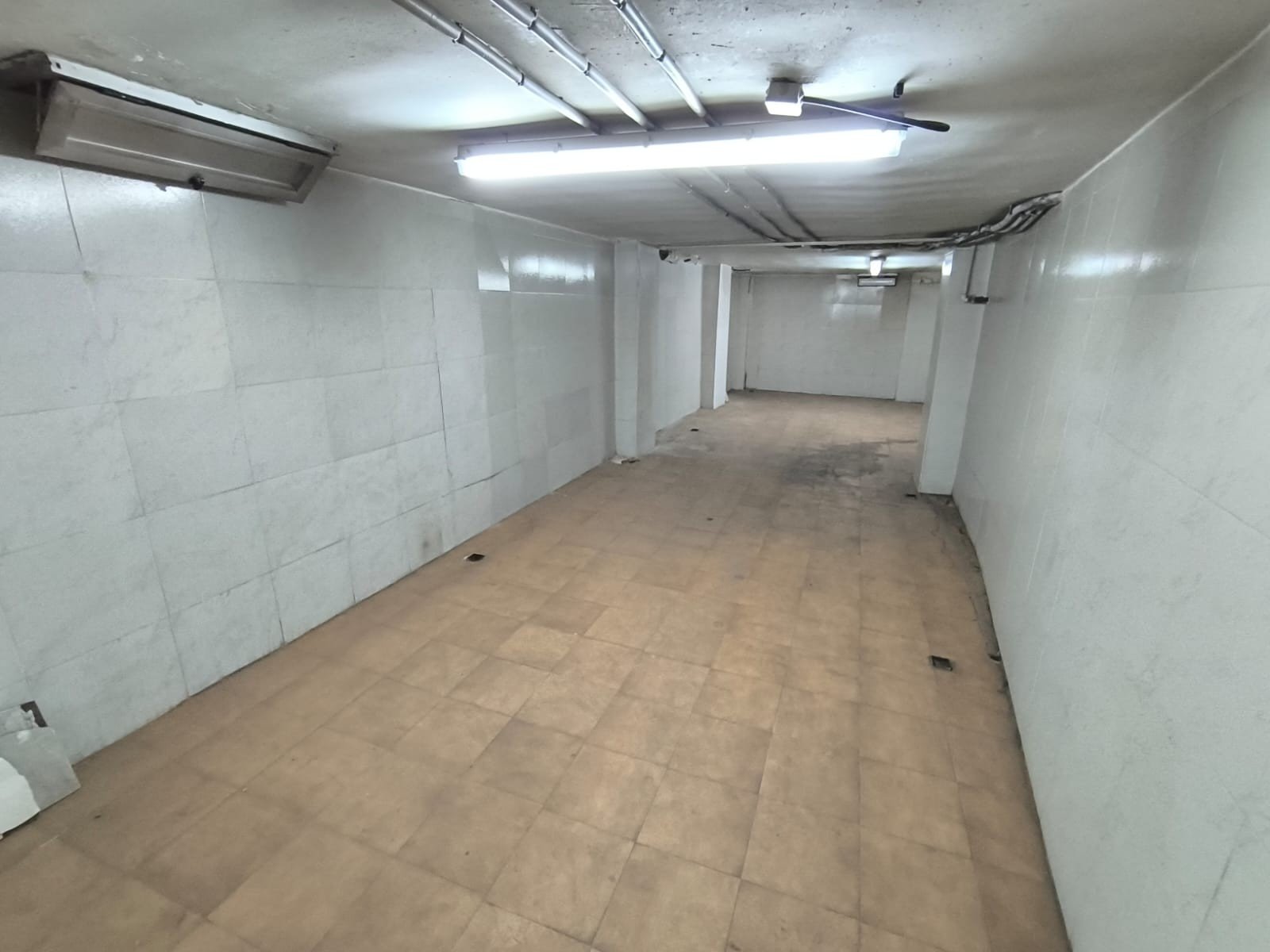 6 Bedroom 2 Bathroom Commercial in Yecla - Caza De Casa