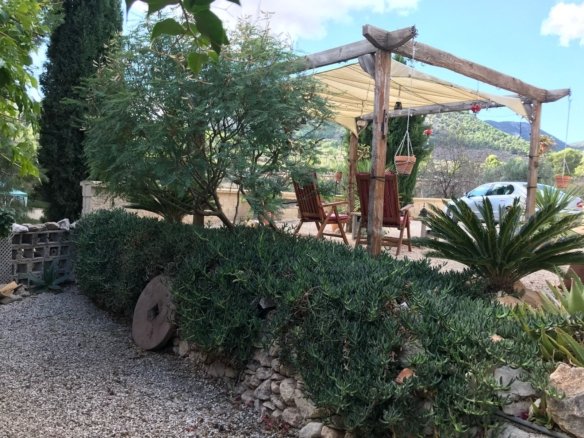 5 Bedroom 2 Bathroom Country House in Monóvar/Monóver - Caza De Casa