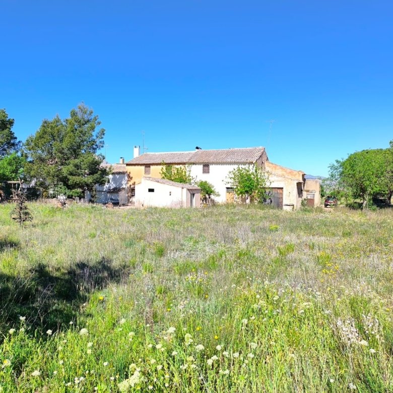 4 Bedroom 1 Bathroom Country House in Yecla - Caza De Casa
