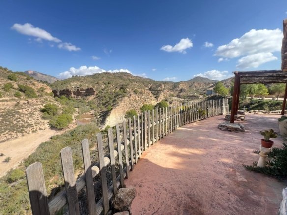 7 Bedroom 4 Bathroom Commercial in Abanilla - Caza De Casa