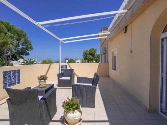 4 Bedroom 3 Bathroom Villa in San Miguel de Salinas - Caza De Casa