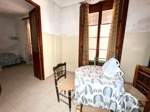 8 Bedroom 1 Bathroom Town House in Pinoso - Caza De Casa