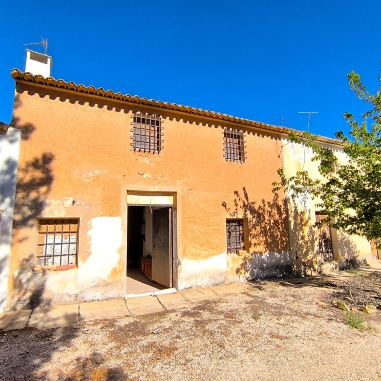 4 Bedroom 1 Bathroom Country House in Yecla - Caza De Casa