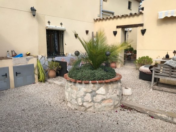5 Bedroom 2 Bathroom Country House in Monóvar/Monóver - Caza De Casa