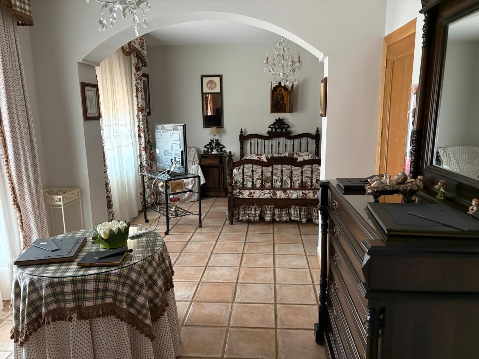 6 Bedroom 3 Bathroom Villa in Yecla - Caza De Casa