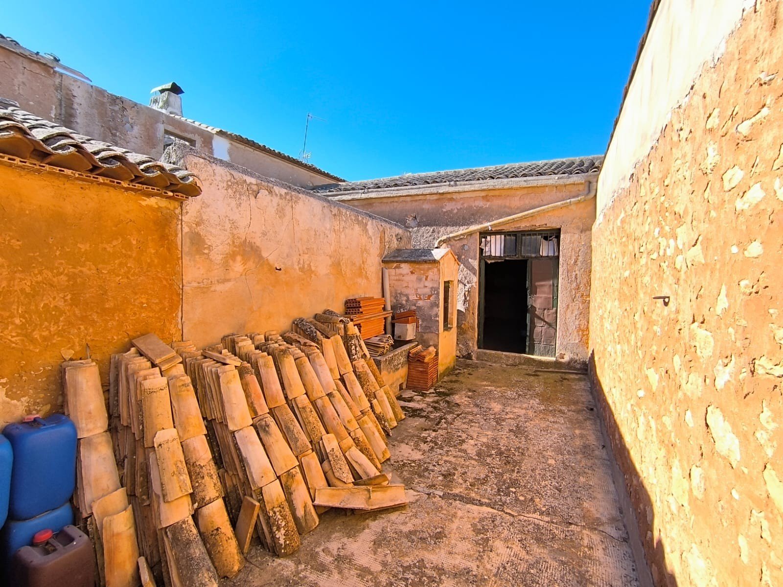eaa1b636b9da5786 4 Bedroom 1 Bathroom Country House in Yecla - Caza De Casa