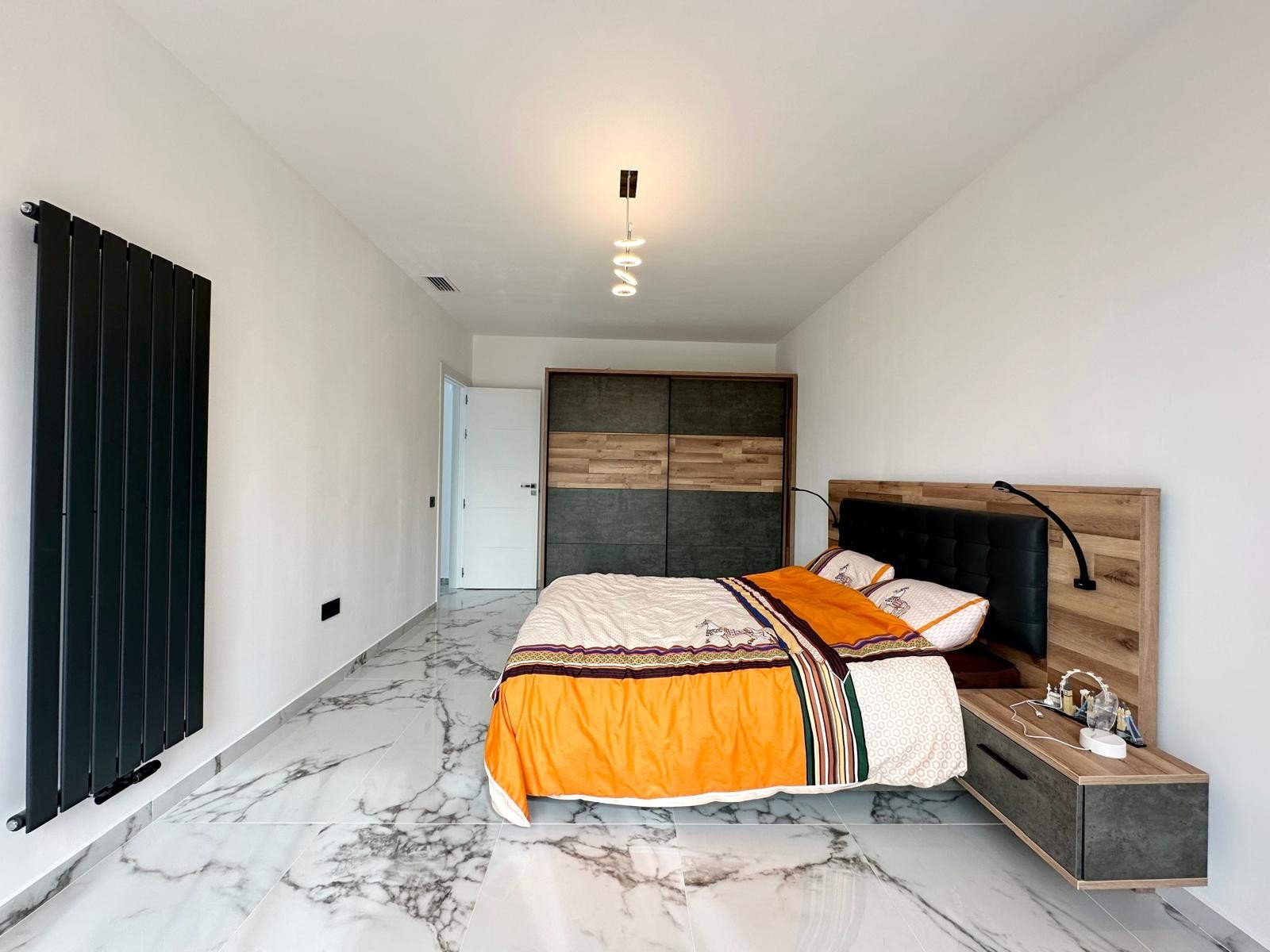 5 Bedroom 3 Bathroom Villa in Petrer - Caza De Casa