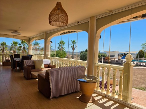 4 Bedroom 4 Bathroom Villa in Pinoso - Caza De Casa
