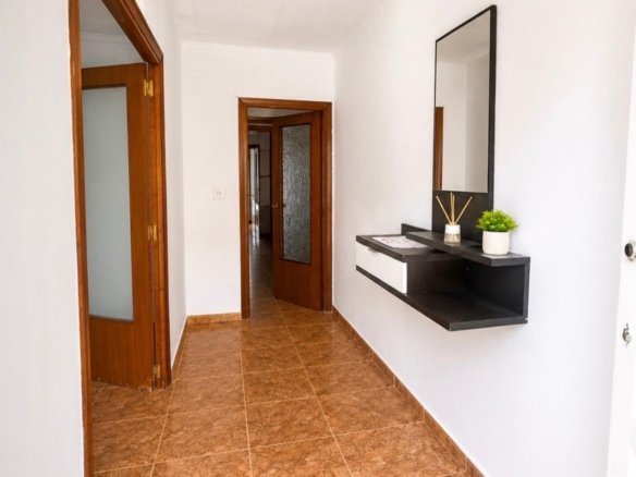 4 Bedroom 2 Bathroom Town House in Pinoso - Caza De Casa