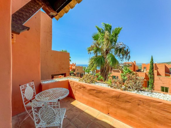 4 Bedroom 3 Bathroom Town House in Manilva - Caza De Casa