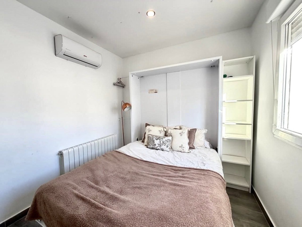 6 Bed 2 Bath Villa in Villamartin - Caza De Casa
