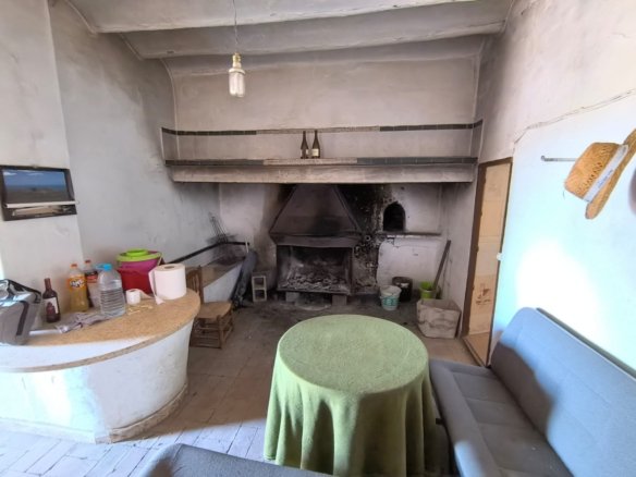 4 Bedroom 1 Bathroom Country House in Caudete - Caza De Casa