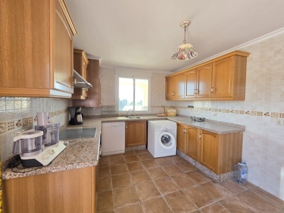 3 Bedroom 2 Bathroom Villa in Monóvar/Monóver - Caza De Casa