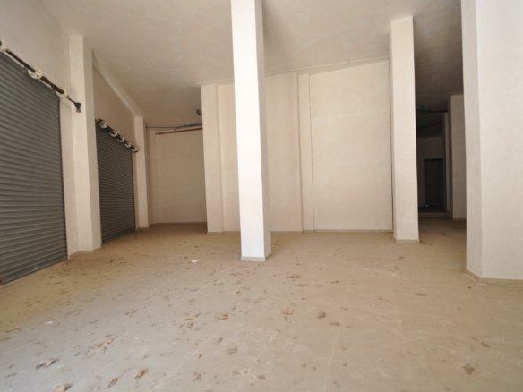 1 Bathroom Commercial in Elda - Caza De Casa
