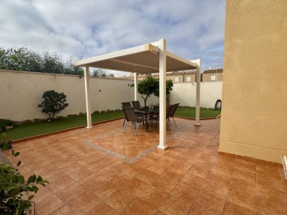 4 Bedroom 2 Bathroom Villa in Torrevieja - Caza De Casa