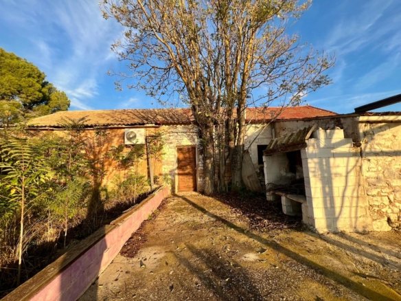 4 Bed 2 Bath Country House in Yecla - Caza De Casa