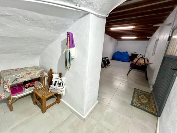 6 Bedroom 1 Bathroom Country House in Monóvar/Monóver - Caza De Casa