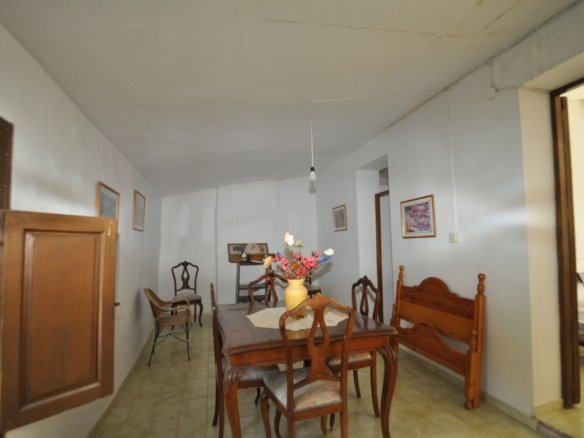6 Bedroom 3 Bathroom Villa in Fortuna - Caza De Casa