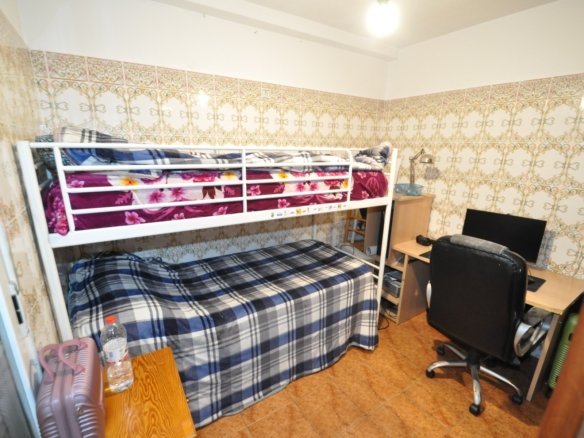 6 Bedroom 3 Bathroom Town House in Pinoso - Caza De Casa