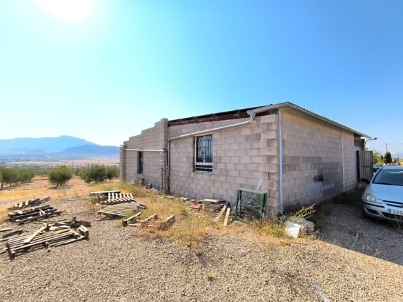 5 Bedroom 3 Bathroom Villa in Jumilla - Caza De Casa