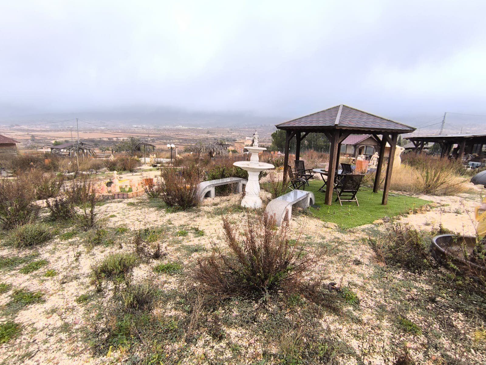 3 Bedroom 1 Bathroom Commercial in Algayat - Caza De Casa